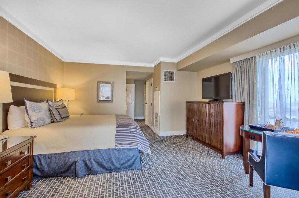 Omni Los Angeles Hotel At California Plaza